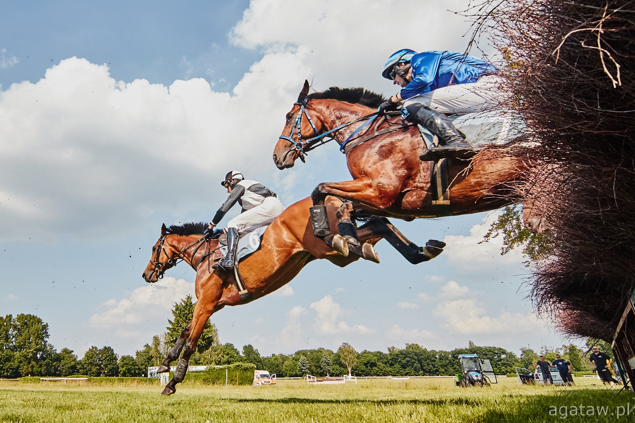 img: Wyścigi wracają na Służewiec