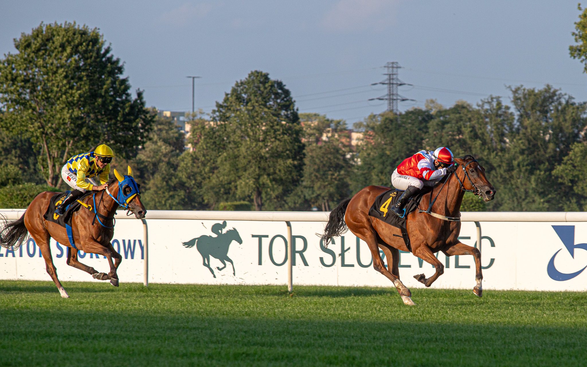 img: Udane debiuty partynickich dwulatek