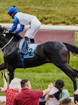 img: Partynicki Naughty Peter trzeci w handikapie generalnym