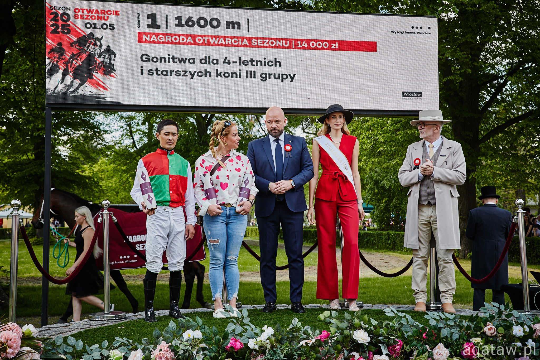 img: Zwycięzca Listed i spora ekipa do gonitw przeszkodowych