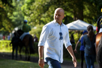 img: Silna grupa przeszkodowa, dwulatki z Irlandii, derbowe araby