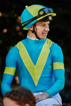 img: Wyścigi wróciły, polski dżokej znów wygrywa