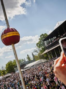 img: Fundamentalna decyzja: Nagroda Łuku Triumfalnego otwarta dla wałachów